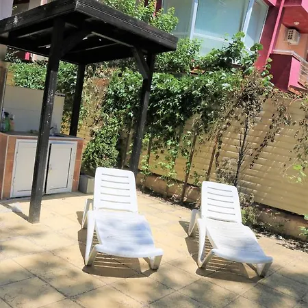 Apartment Akrotiriq *
